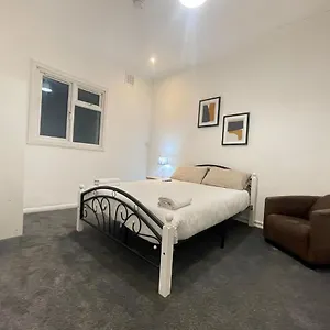 https://private-double-room-in-stratford.brighton-hotels-england.com