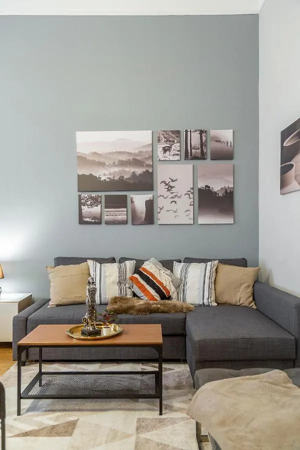 Spacious & Cozy Downtown Apartment With Balcony Budapest